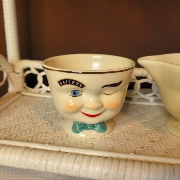 Vintage Baileys Winking Face Creamer & Sugar Set – 1990s - Picture 3 of 9